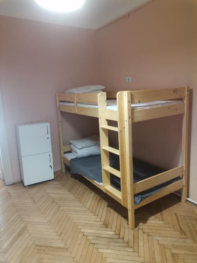 לבוב Free People Hostel מראה חיצוני תמונה