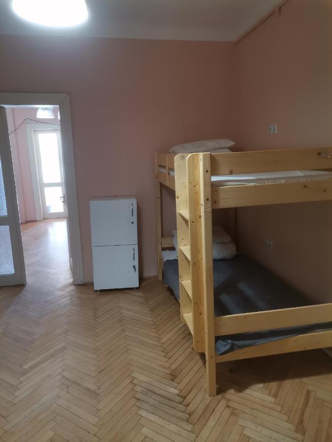 לבוב Free People Hostel מראה חיצוני תמונה