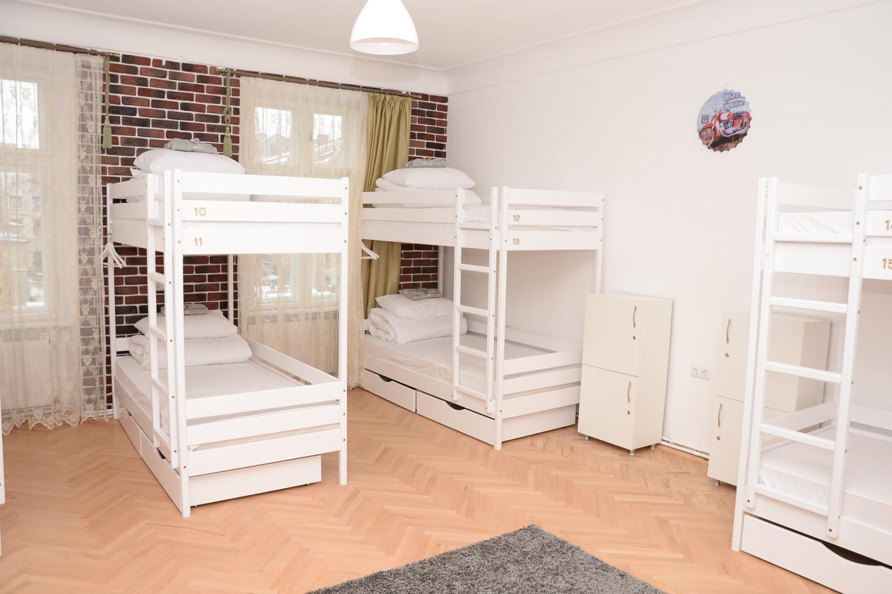 לבוב Free People Hostel מראה חיצוני תמונה