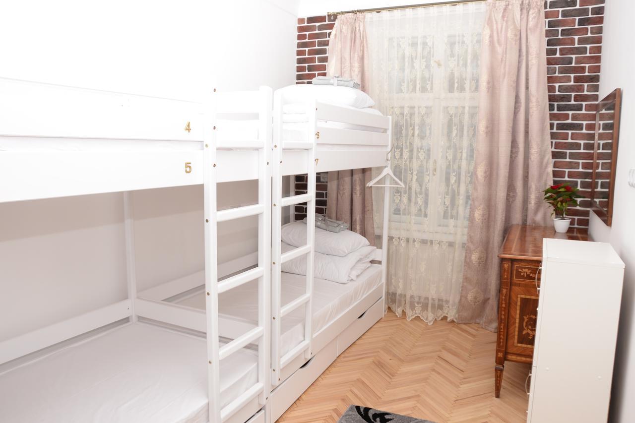 לבוב Free People Hostel מראה חיצוני תמונה